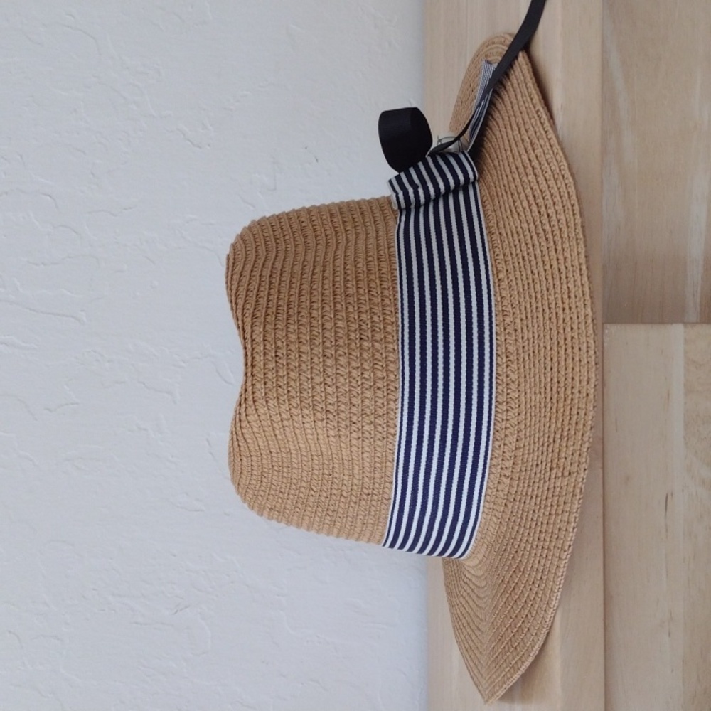 (NWT) Bowknot Summer Straw Hat